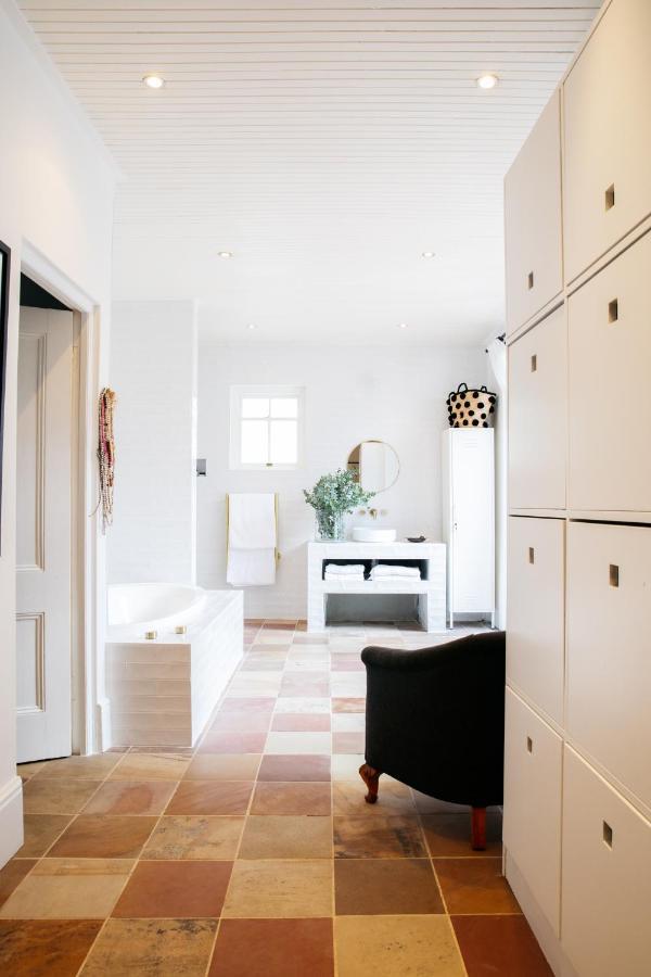 Inawestays Holiday Homes Kaapstad Buitenkant foto